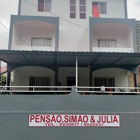 Pensao Simao & Julia Bed & Breakfast Orgaos Exterior photo