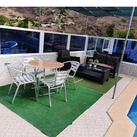 Pensao Simao & Julia Bed & Breakfast Orgaos Exterior photo