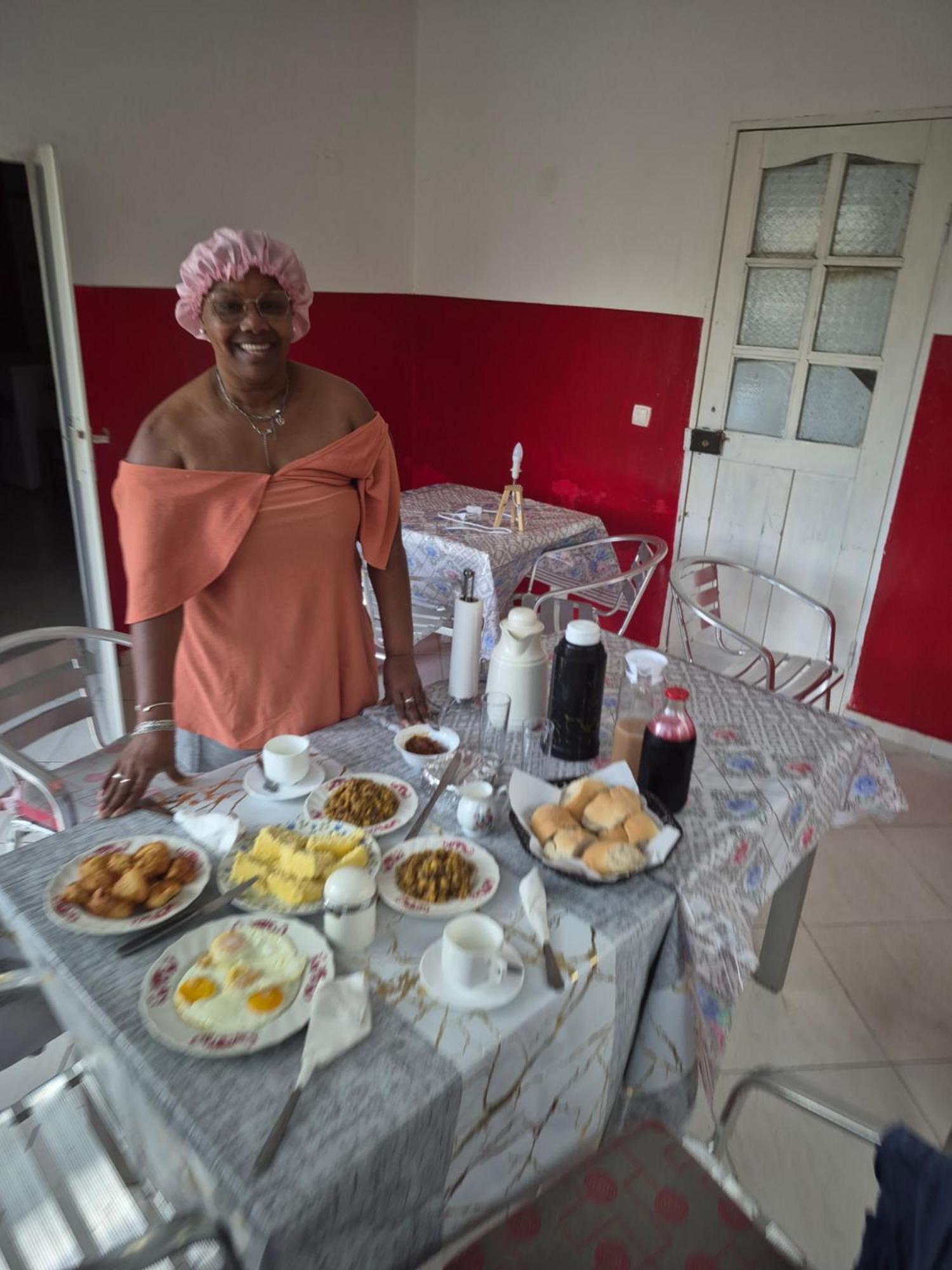 Pensao Simao & Julia Bed & Breakfast Orgaos Exterior photo