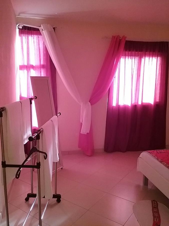 Pensao Simao & Julia Bed & Breakfast Orgaos Exterior photo